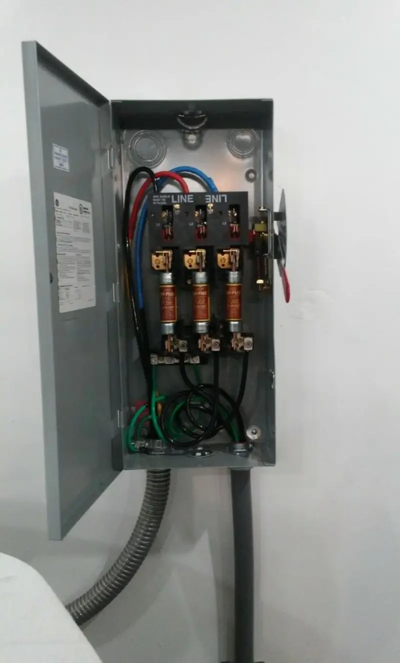 Three-phase disconnect switch installed for Smoke Detector Installation in Freedom